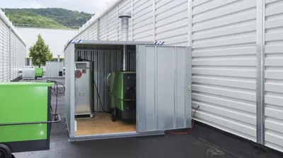 Container mit mobiler Heizung und Öltank Container mit mobiler Heizung und Öltank